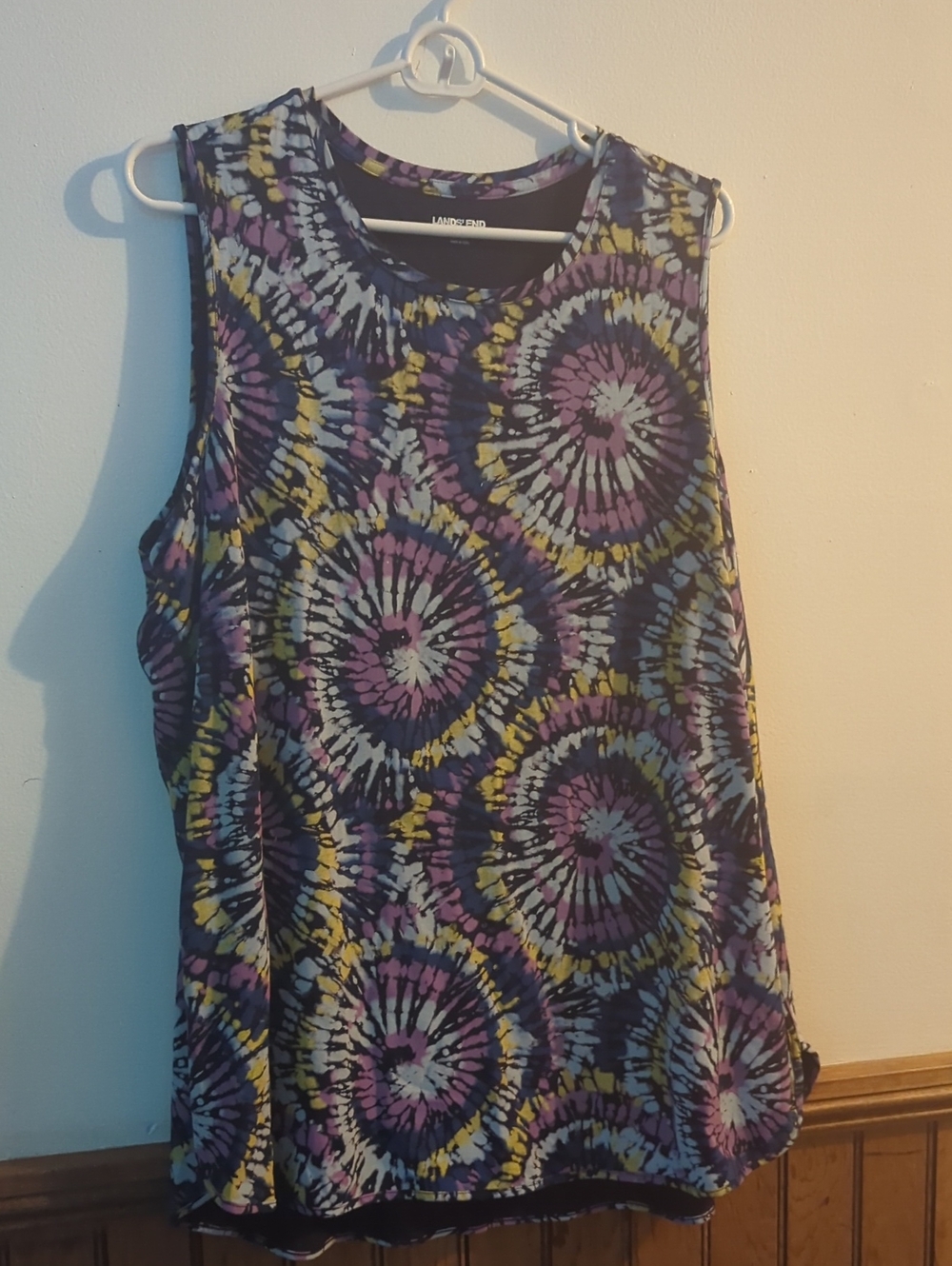 Lands' End. Tie-Dye Sleeveless Tank Top - Size 2X